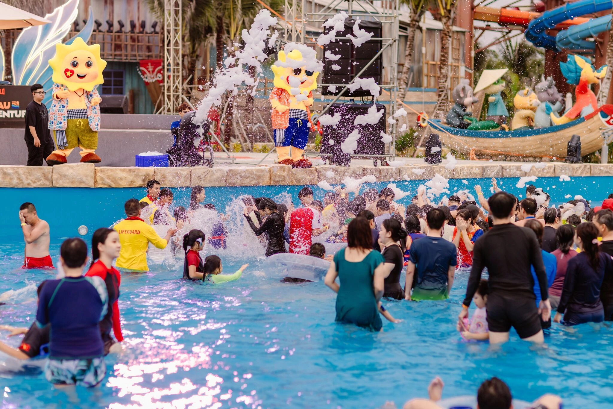 Du khách vui chơi giải trí tại Sun World Vung Tau